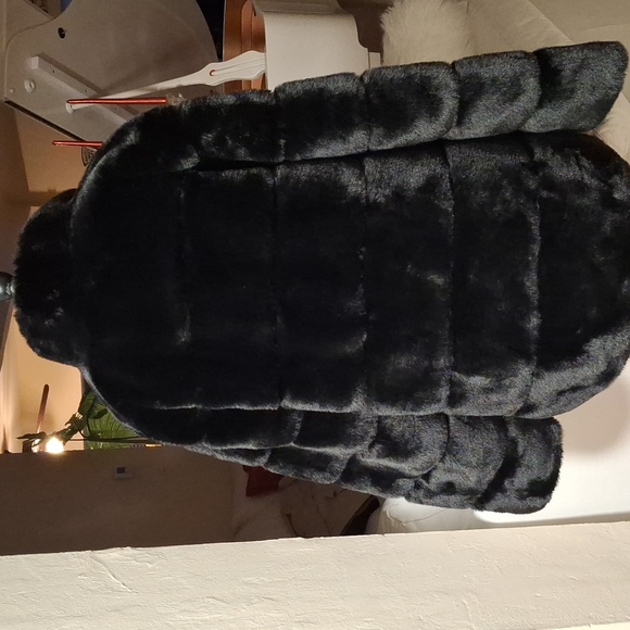 Michael Kors Coat - Picture 9 of 12